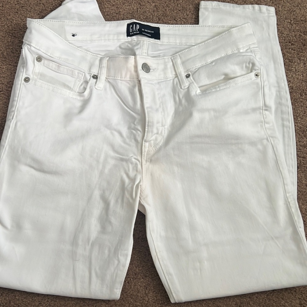 NWOT all white jeans (NO HOLES)